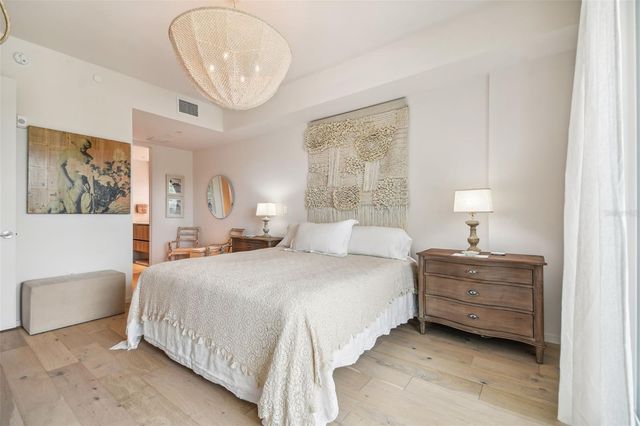 1020 SUNSET POINT ROAD 111, Clearwater, FL 33755