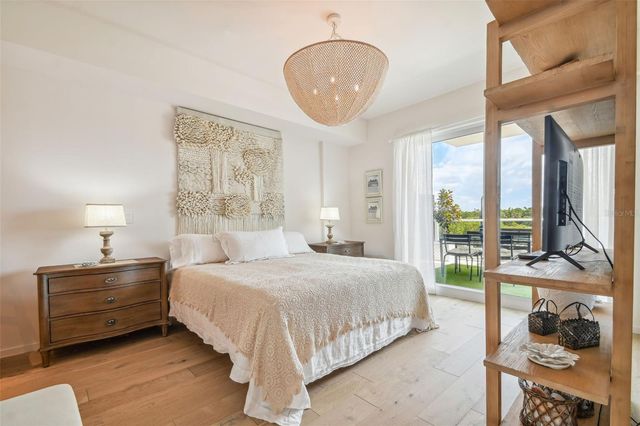 1020 SUNSET POINT ROAD 111, Clearwater, FL 33755
