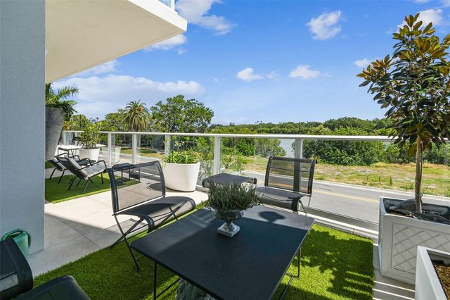 1020 SUNSET POINT ROAD 111, Clearwater, FL 33755