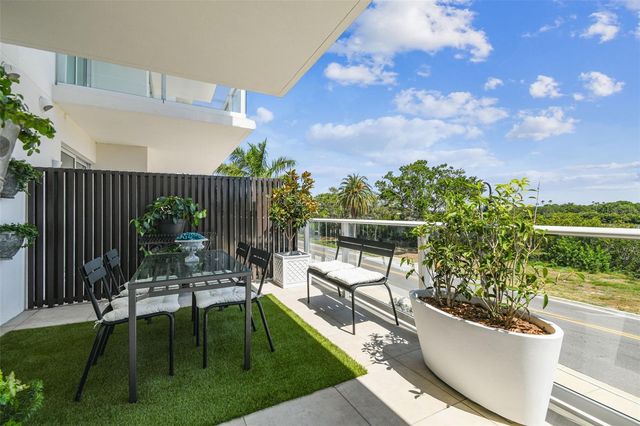 1020 SUNSET POINT ROAD 111, Clearwater, FL 33755