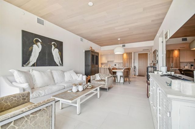 1020 SUNSET POINT ROAD 111, Clearwater, FL 33755
