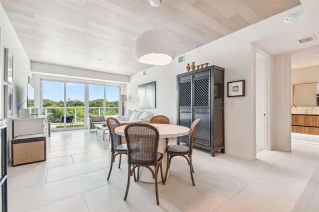1020 SUNSET POINT ROAD 111, Clearwater, FL 33755