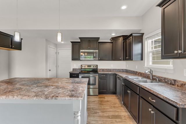 3504 DELWOOD DR, Columbia, MO 65202