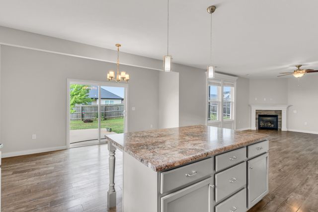 3504 DELWOOD DR, Columbia, MO 65202