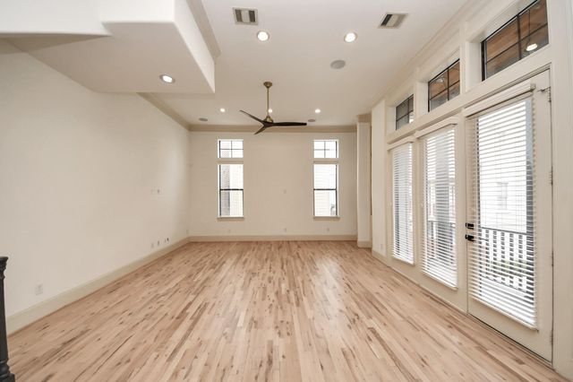 3229 Maxroy Street, Houston, TX 77008