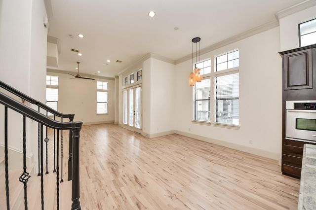 3229 Maxroy Street, Houston, TX 77008