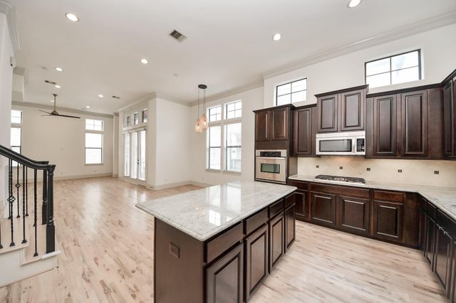 3229 Maxroy Street, Houston, TX 77008