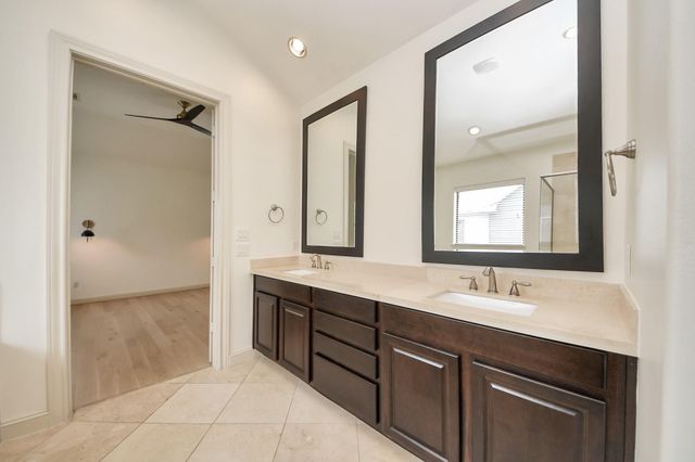 3229 Maxroy Street, Houston, TX 77008
