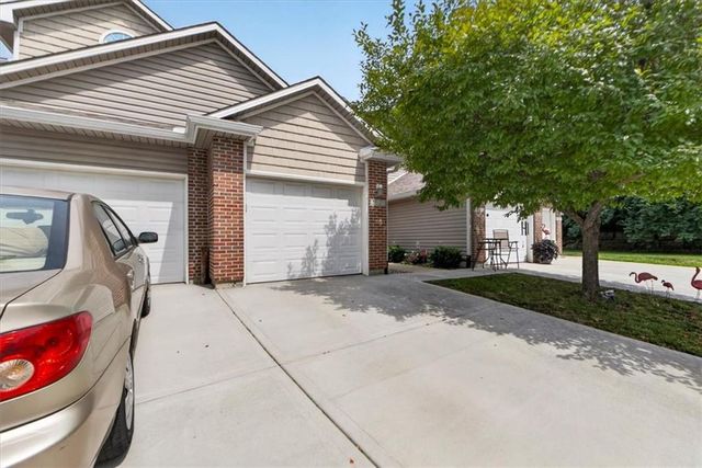 3529 NE Austin Drive, Lee's Summit, MO 64064
