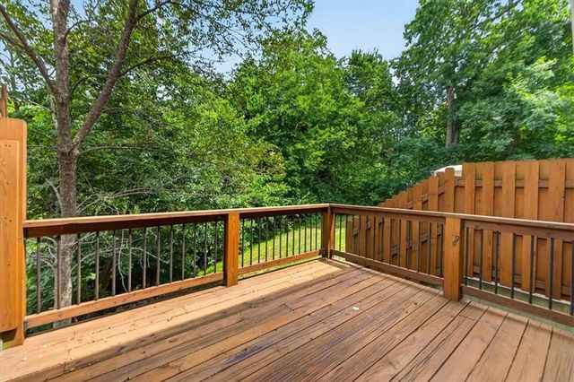 3529 NE Austin Drive, Lee's Summit, MO 64064
