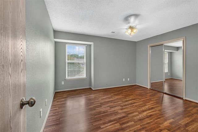 3529 NE Austin Drive, Lee's Summit, MO 64064