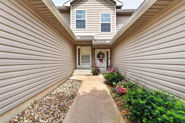 3529 NE Austin Drive, Lee's Summit, MO 64064