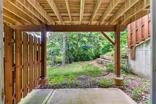 3529 NE Austin Drive, Lee's Summit, MO 64064