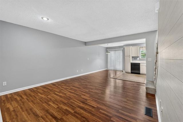 3529 NE Austin Drive, Lee's Summit, MO 64064