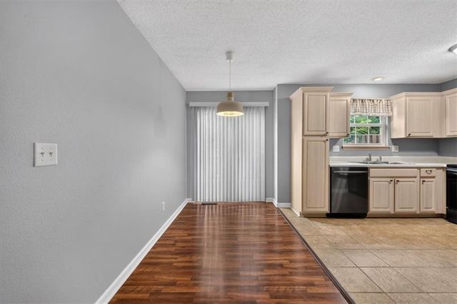 3529 NE Austin Drive, Lee's Summit, MO 64064
