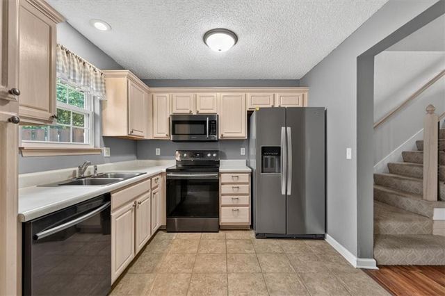 3529 NE Austin Drive, Lee's Summit, MO 64064