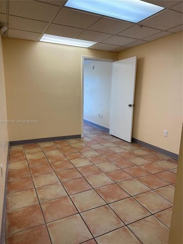 7121 SW 43 St, Miami, FL 33155