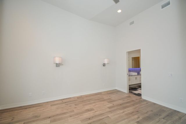 1905 Oakdale Street, Houston, TX 77004