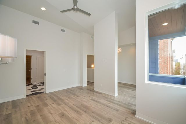 1905 Oakdale Street, Houston, TX 77004