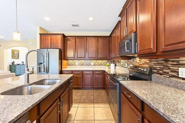 2651 CEDAR CREST DRIVE, Apopka, FL 32712