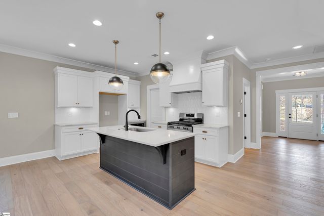 19 Arrow Head Road, Greenville, SC 29609