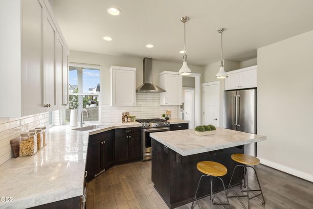 20693 SE Cougar Peak Drive, Bend, OR 97702