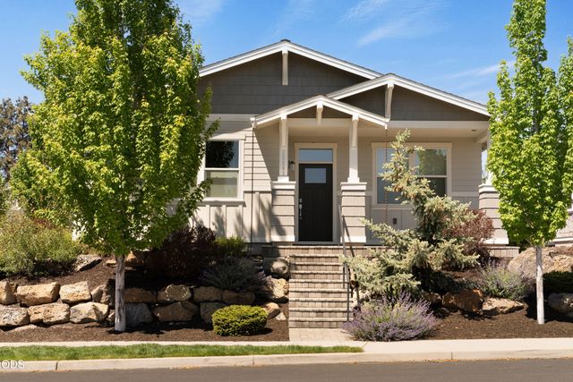 20693 SE Cougar Peak Drive, Bend, OR 97702