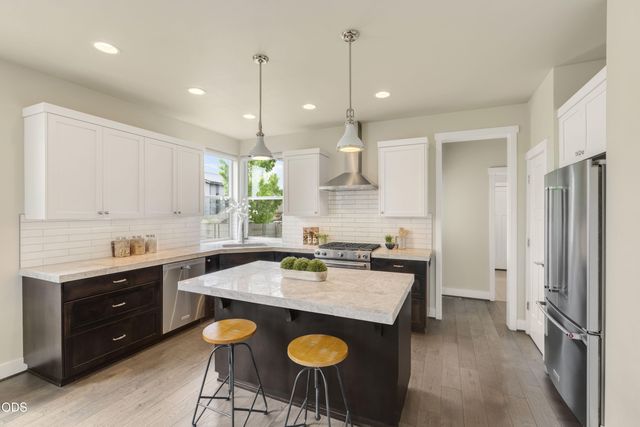 20693 SE Cougar Peak Drive, Bend, OR 97702