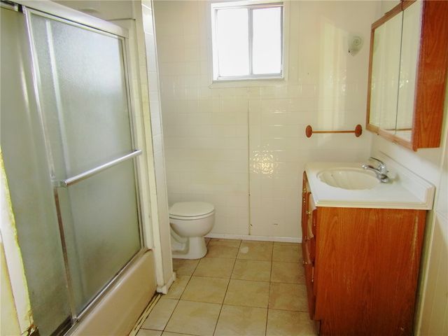 230 Mckinley St, Knoxville, PA 15210