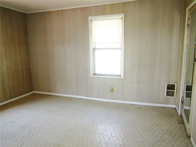 230 Mckinley St, Knoxville, PA 15210