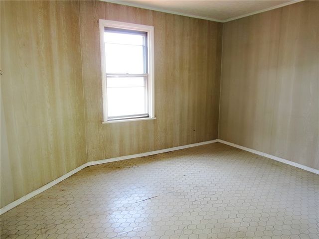 230 Mckinley St, Knoxville, PA 15210