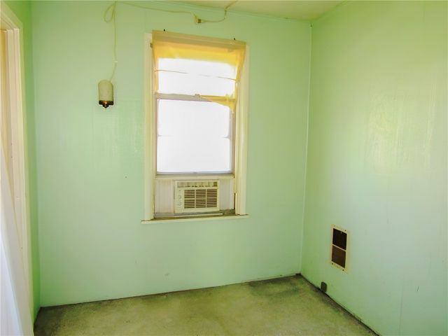 230 Mckinley St, Knoxville, PA 15210