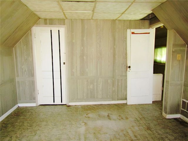 230 Mckinley St, Knoxville, PA 15210