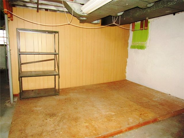 230 Mckinley St, Knoxville, PA 15210