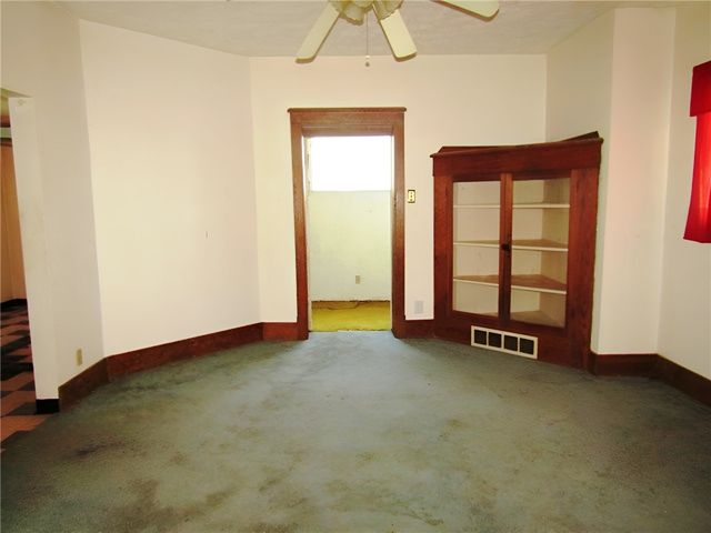 230 Mckinley St, Knoxville, PA 15210