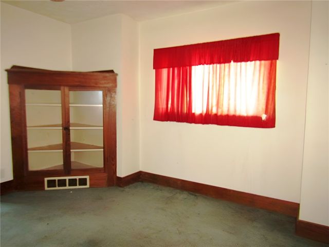 230 Mckinley St, Knoxville, PA 15210