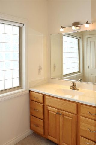 6273 Boulder Drive, Flushing, MI 48433