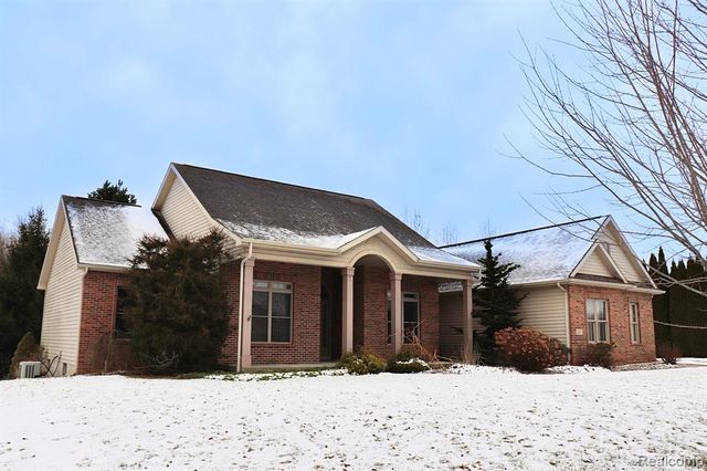 6273 Boulder Drive, Flushing, MI 48433