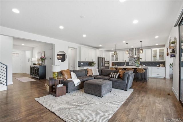 9252 Star Streak Circle, Littleton, CO 80125