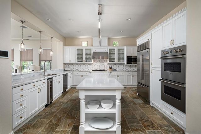 7425 Rancho Cabrillo Trail, San Diego, CA 92127