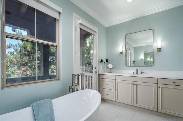 7425 Rancho Cabrillo Trail, San Diego, CA 92127