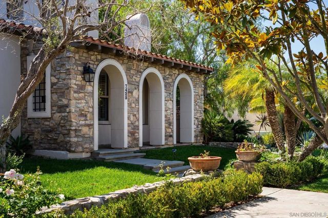7425 Rancho Cabrillo Trail, San Diego, CA 92127