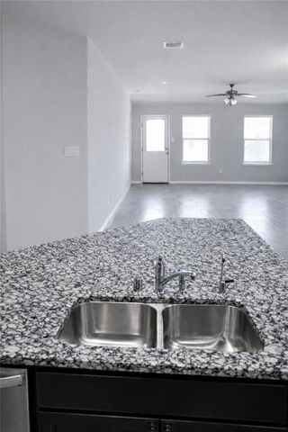 2923 Vales Point Drive, Fresno, TX 77545