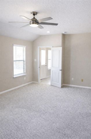 2923 Vales Point Drive, Fresno, TX 77545