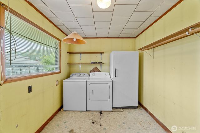 106 Jefferson Street, South Bend, WA 98586