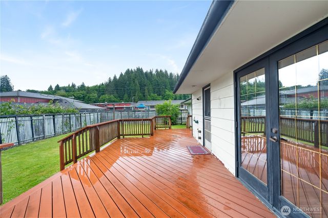 106 Jefferson Street, South Bend, WA 98586