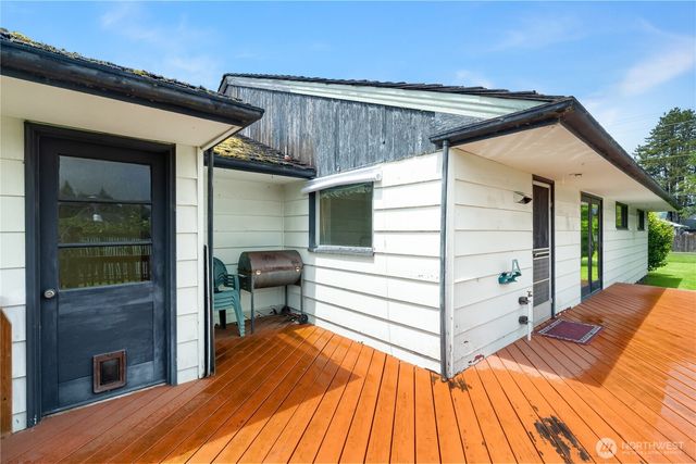 106 Jefferson Street, South Bend, WA 98586