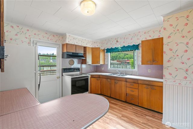 106 Jefferson Street, South Bend, WA 98586