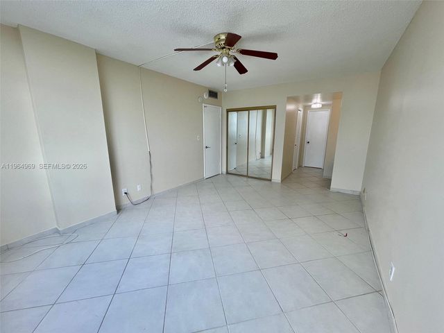 4330 Hillcrest Dr 716, Hollywood, FL 33021
