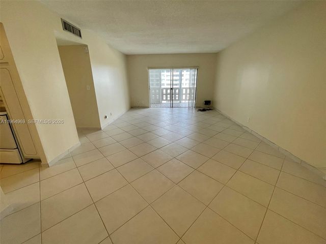 4330 Hillcrest Dr 716, Hollywood, FL 33021